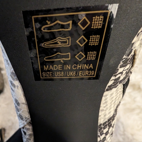 Qupid Snakeskin Heels - Picture 5 of 5